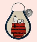 Porte-clés Snoopy brodé - niche