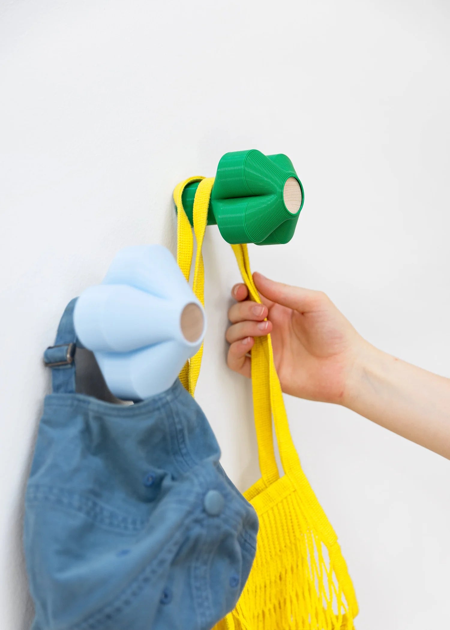 Warren&Laetitia - Lot de 2 patères Amy - vert forêt et jaune pastel